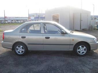 2008 Hyundai Accent Wallpapers