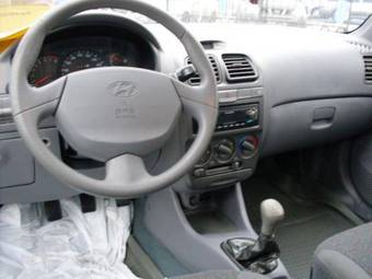 2008 Hyundai Accent Photos