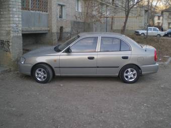 2008 Hyundai Accent Pictures