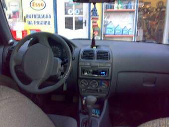 2008 Hyundai Accent Images