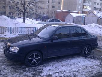 2008 Hyundai Accent Photos