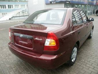 2008 Hyundai Accent Images