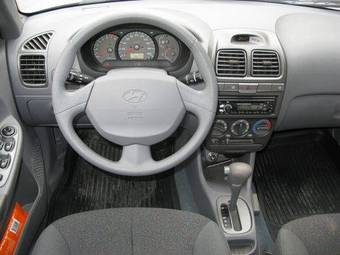 2008 Hyundai Accent Photos