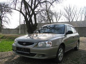 2008 Hyundai Accent Pictures