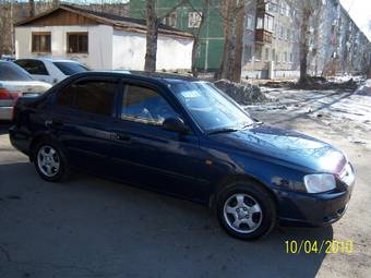 2008 Hyundai Accent Pictures