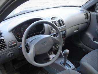 2008 Hyundai Accent Photos