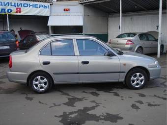 2008 Hyundai Accent Pictures