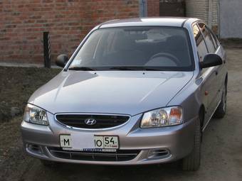 2008 Hyundai Accent Photos