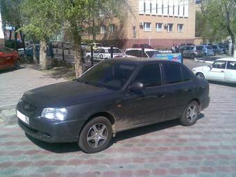 2008 Hyundai Accent Photos