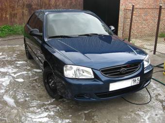 2008 Hyundai Accent Pictures