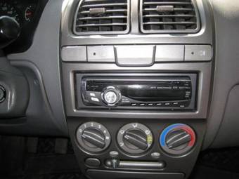 2008 Hyundai Accent Photos