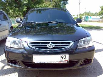 2008 Hyundai Accent Pictures