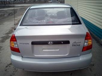 2009 Hyundai Accent Pictures