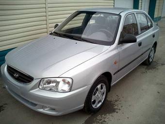 2009 Hyundai Accent Photos