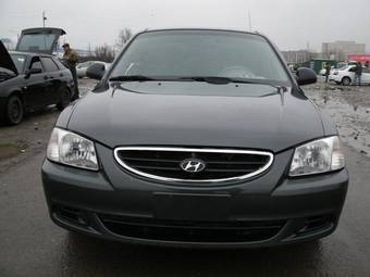 2009 Hyundai Accent Wallpapers