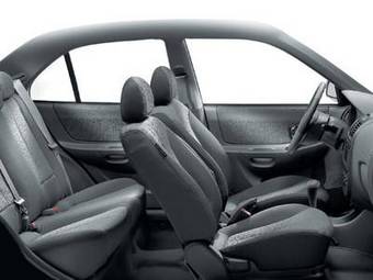 2009 Hyundai Accent Photos