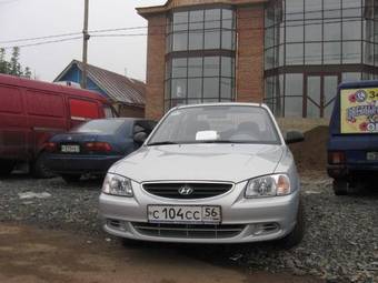 2009 Hyundai Accent Photos
