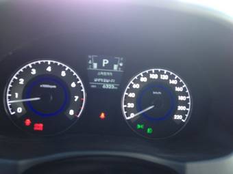 2010 Hyundai Accent Photos