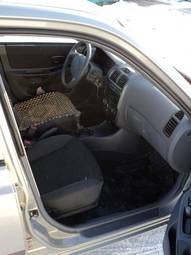 2010 Hyundai Accent Photos
