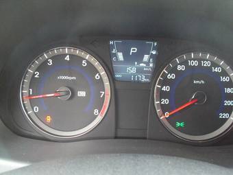 2011 Hyundai Accent Pics