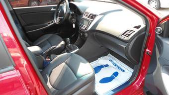 2011 Hyundai Accent Photos