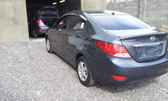 2011 Hyundai Accent Pics