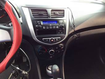 2011 Hyundai Accent Images