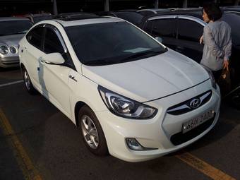 2011 Hyundai Accent Photos