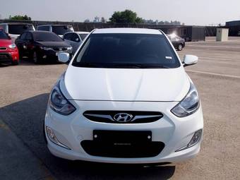 2011 Hyundai Accent Pictures