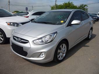 2011 Hyundai Accent Pictures