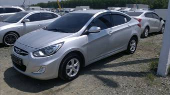 2011 Hyundai Accent Photos