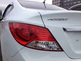 2011 Hyundai Accent Images