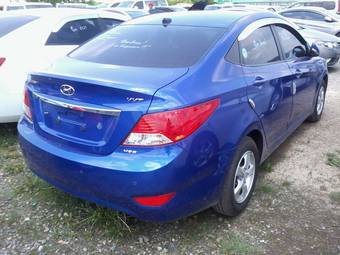 2011 Hyundai Accent Photos