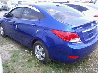2011 Hyundai Accent Photos