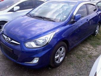 2011 Hyundai Accent Pictures