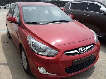 2011 Hyundai Accent Pictures