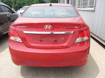 2011 Hyundai Accent Photos