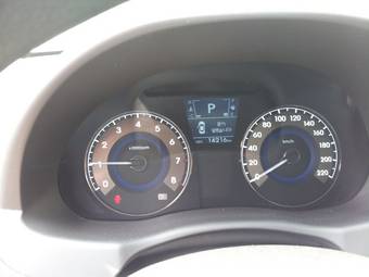 2011 Hyundai Accent Images