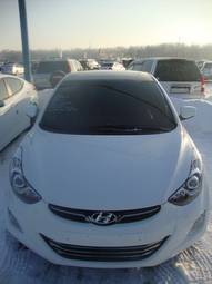2011 Hyundai Avante Pics
