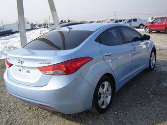 2011 Hyundai Avante Pics