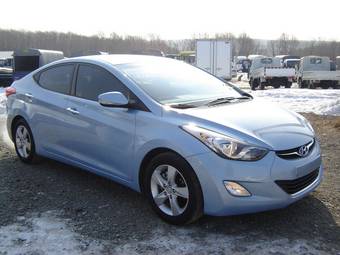 2011 Hyundai Avante Pictures