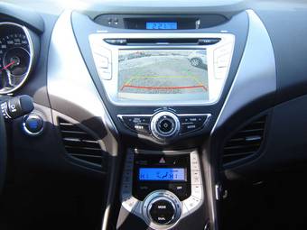 2011 Hyundai Avante Photos