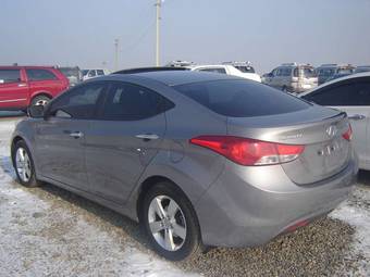 2011 Hyundai Avante Photos