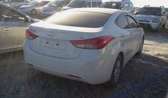 2011 Hyundai Avante Photos