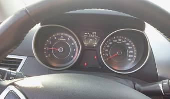 2011 Hyundai Avante Pictures
