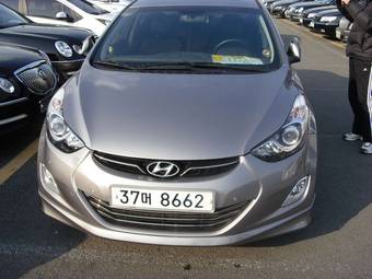 2011 Hyundai Avante Pictures