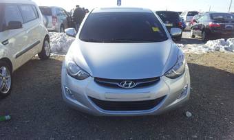 2011 Hyundai Avante Photos