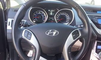 2011 Hyundai Avante Pictures