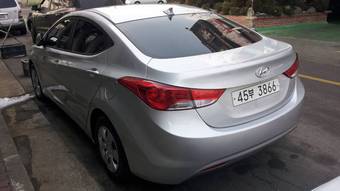 2011 Hyundai Avante Pictures
