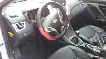 2011 Hyundai Avante Photos